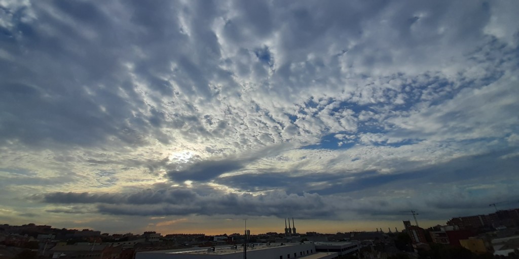 Foto: Amanecer - Sant Adrià de Besòs (Barcelona), España