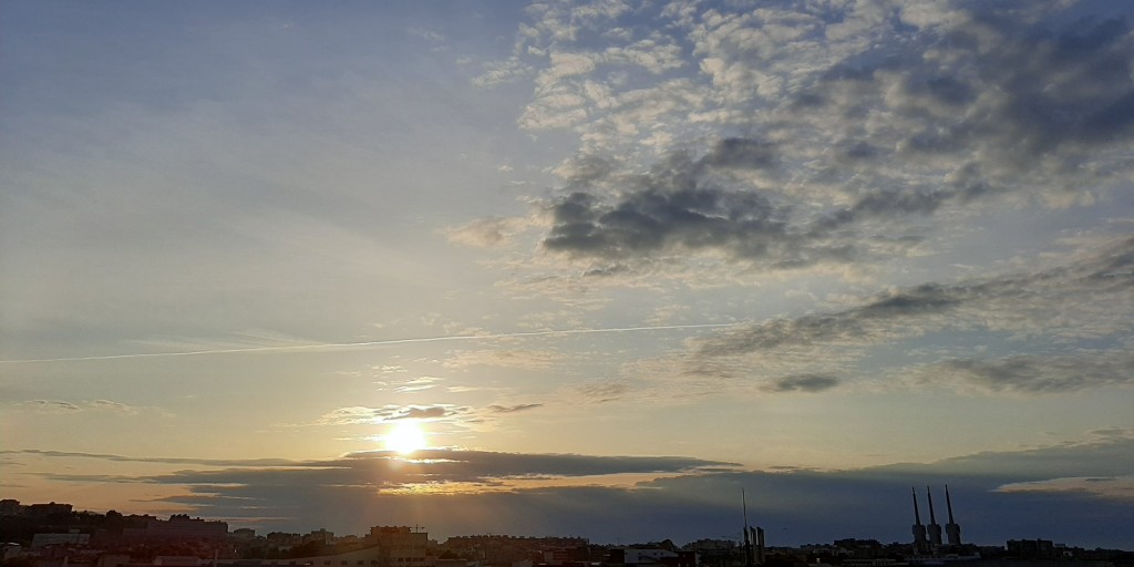 Foto: Amanecer - Sant Adrià de Besòs (Barcelona), España