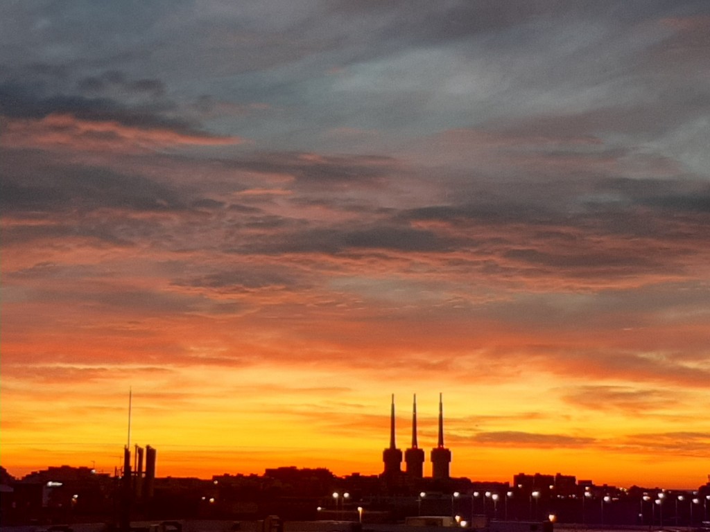 Foto: Amanecer - Sant Adrià de Besòs (Barcelona), España