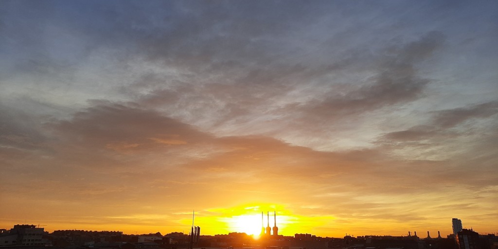 Foto: Amanecer - Sant Adrià de Besòs (Barcelona), España