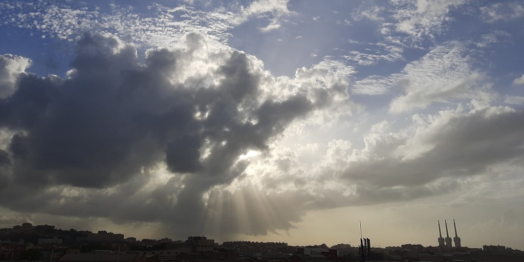 Foto: Amanecer - Sant Adrià de Besòs (Barcelona), España