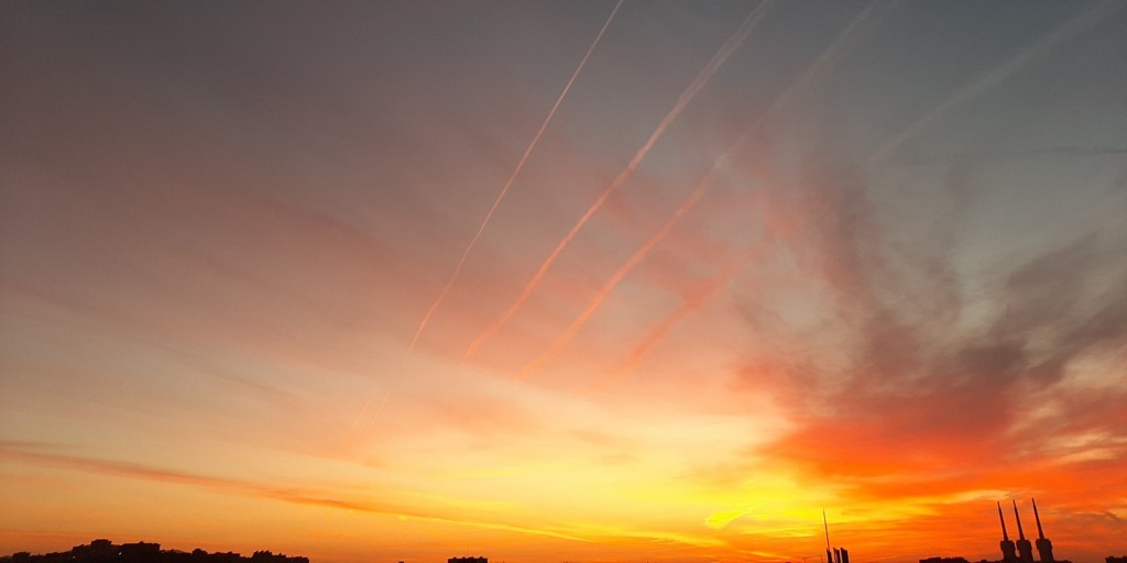 Foto: Amanecer - Sant Adrià de Besòs (Barcelona), España