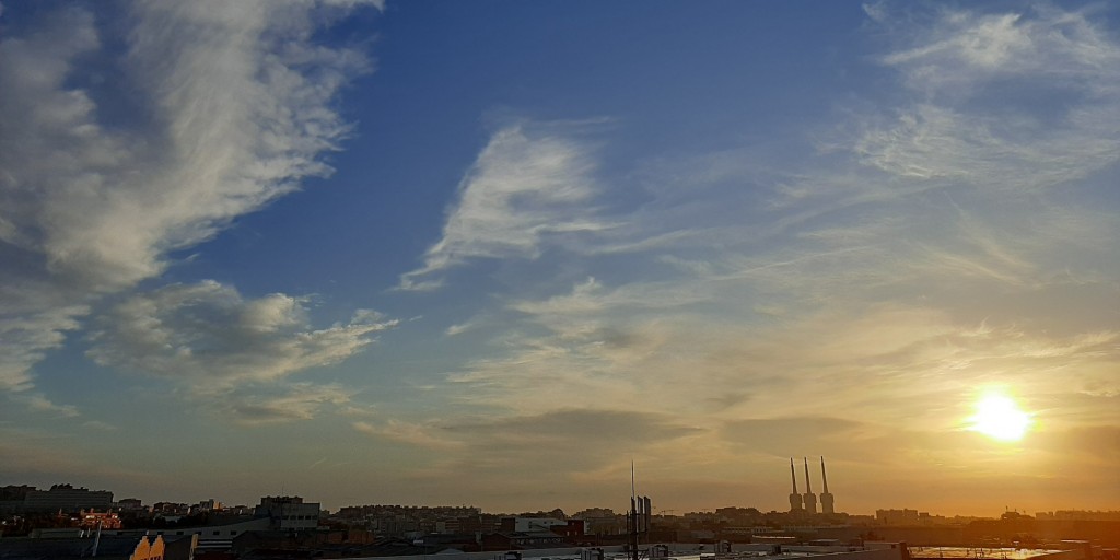 Foto: Amanecer - Sant Adrià de Besòs (Barcelona), España