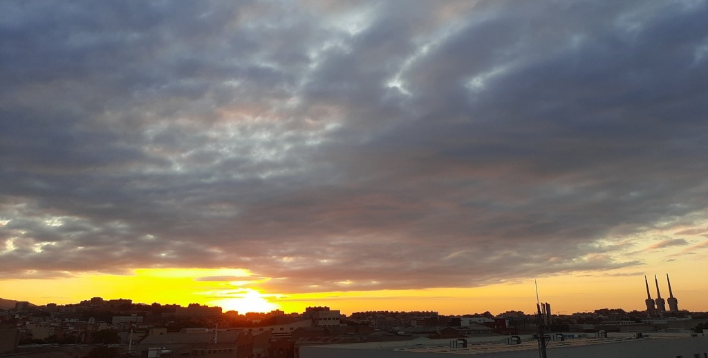 Foto: Amanecer - Sant Adrià de Besòs (Barcelona), España