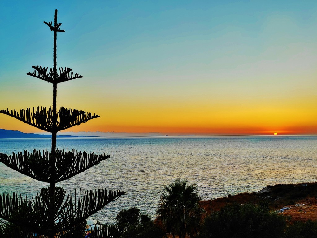 Foto: Gjiri i Midhjeve - Sarandë (Vlorë), Albania