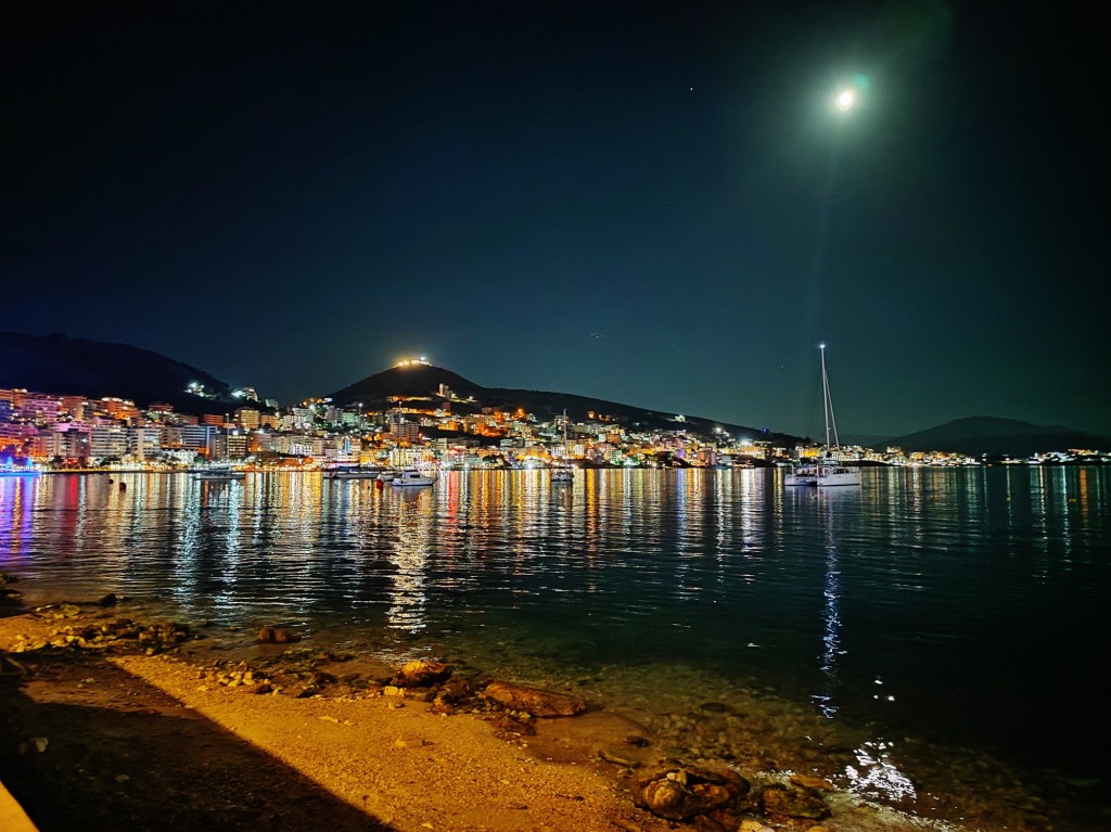 Foto: Saranda Beach - Sarandë (Vlorë), Albania