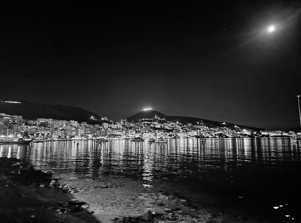 Foto: Saranda Beach - Sarandë (Vlorë), Albania