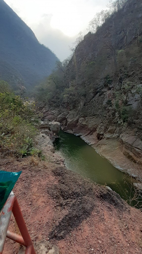 Foto: El chorro - Camiri (Santa Cruz), Bolivia