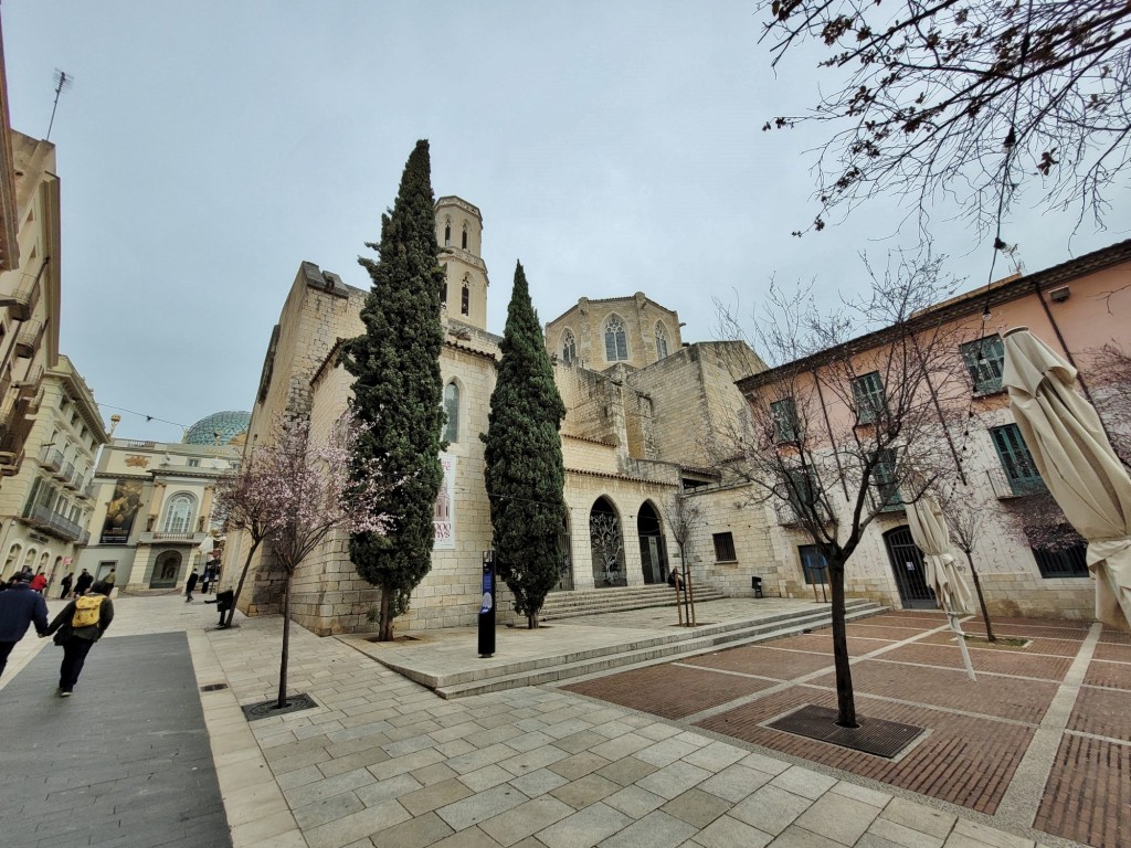 Foto: Iglesia de San Pedro - Figueres (Girona), España