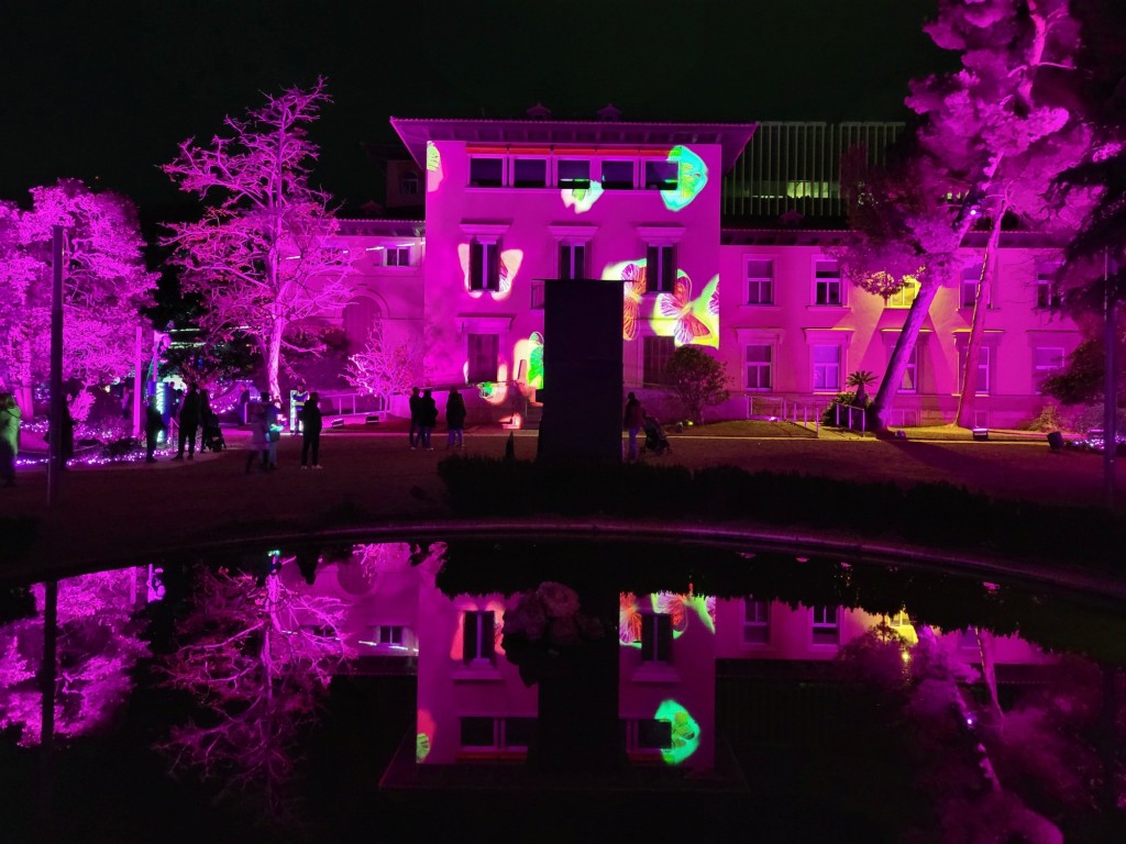 Foto: Juego de luces - Barcelona (Cataluña), España