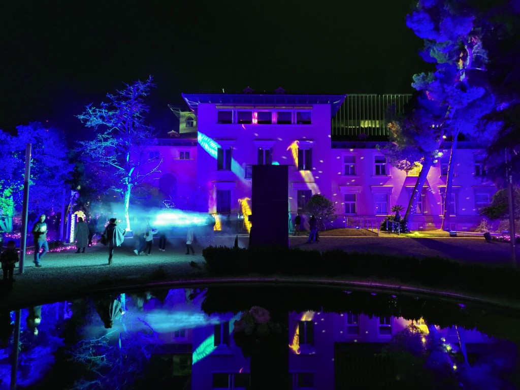 Foto: Juego de luces - Barcelona (Cataluña), España