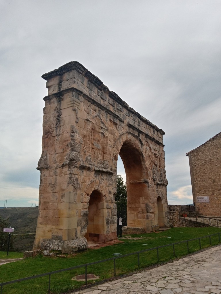 Foto: Arco romano - Medinaceli (Soria), España