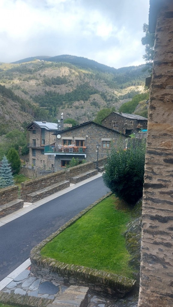 Foto de Santuario de N.S. de Meritxell, Andorra