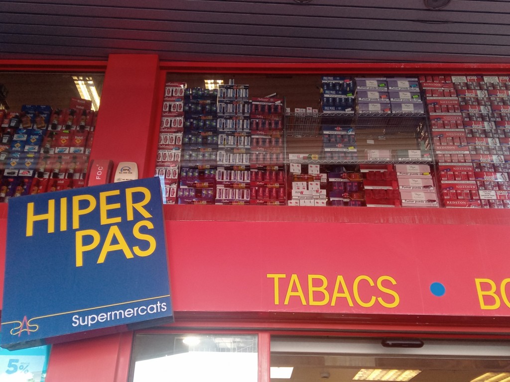 Foto: Venta de tabaco - Pas de la casa (Parròquia d'Encamp), Andorra