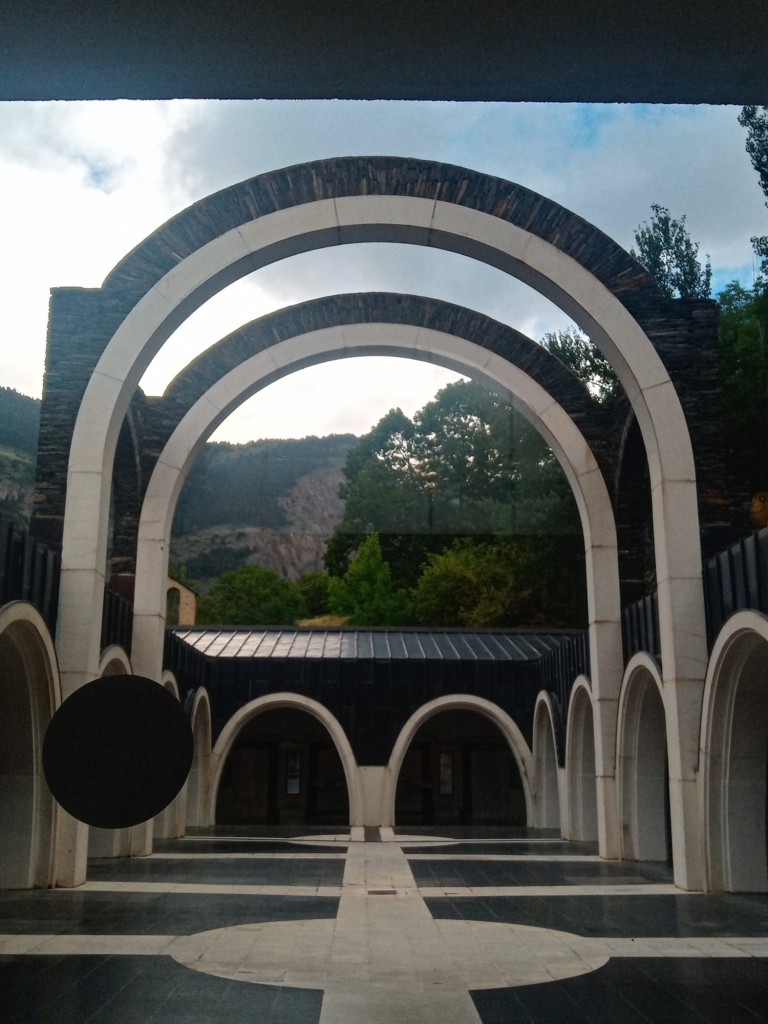 Foto de Santuario de N.S. de Meritxell, Andorra