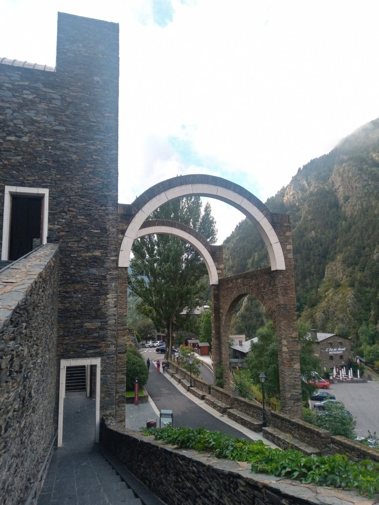 Foto de Santuario de N.S. de Meritxell, Andorra