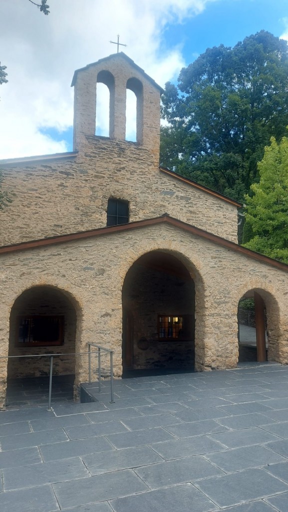 Foto de Santuario de N.S. de Meritxell, Andorra