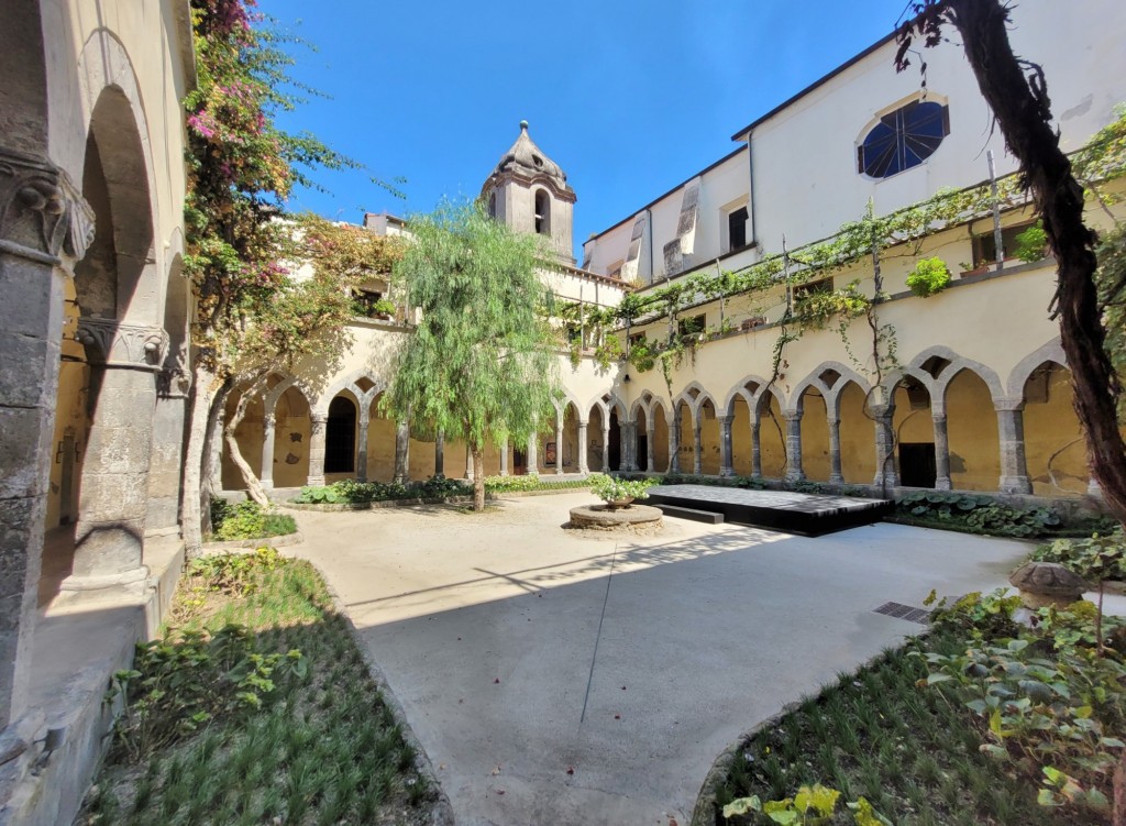 Foto: Claustro de San Francisco - Sorrento (Campania), Italia