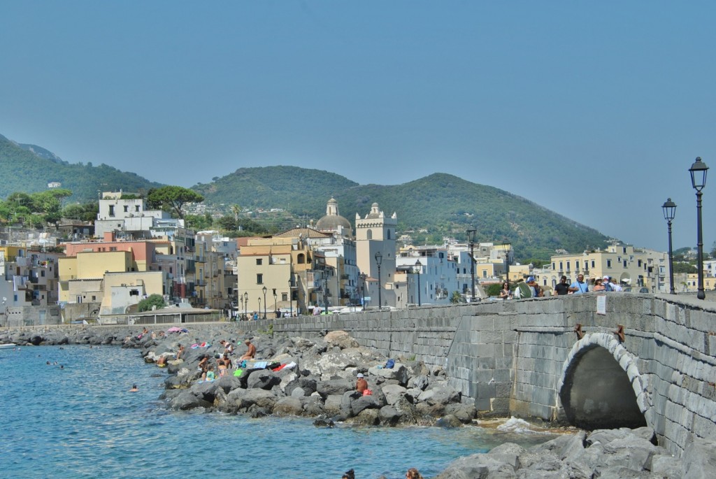 Foto: Puente Aragonés - Ischia (Campania), Italia