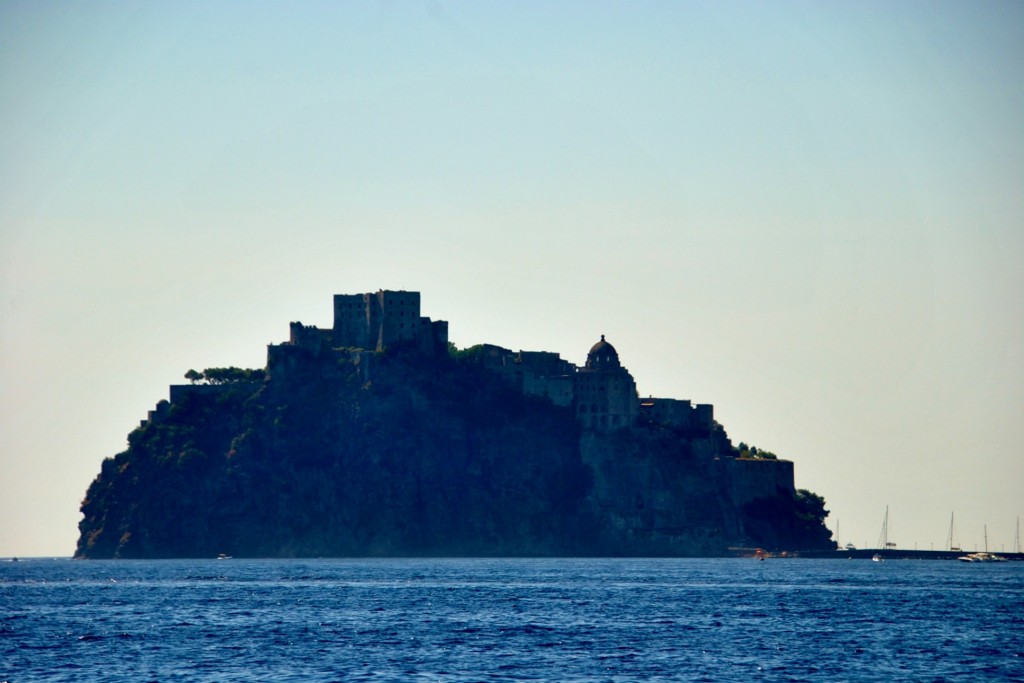 Foto: Perfil del Castillo - Ischia (Campania), Italia