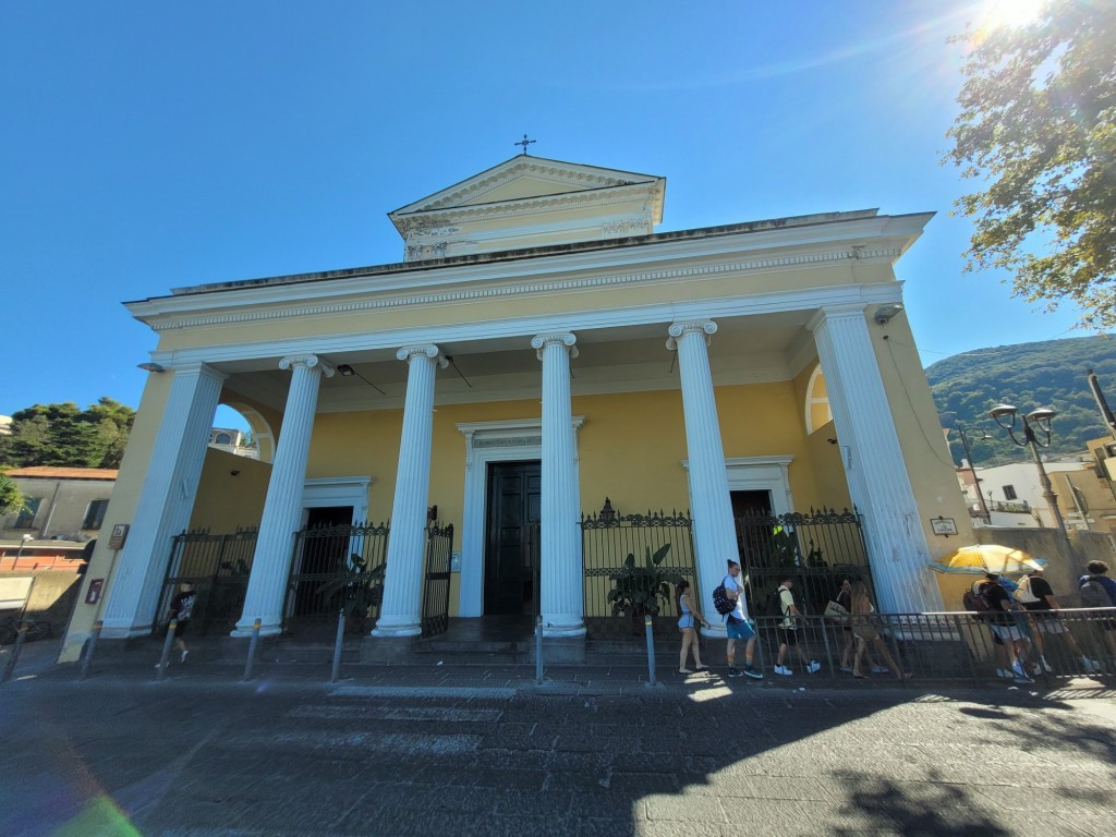 Foto: Iglesia de Santa María - Ischia (Campania), Italia