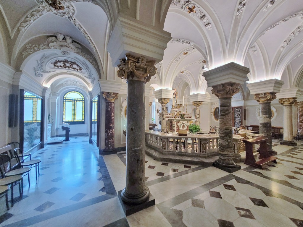 Foto: Iglesia de San Francisco - Sorrento (Campania), Italia