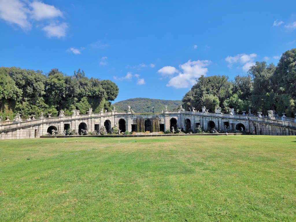 Foto: Jardines del Palacio Real - Caserta (Campania), Italia