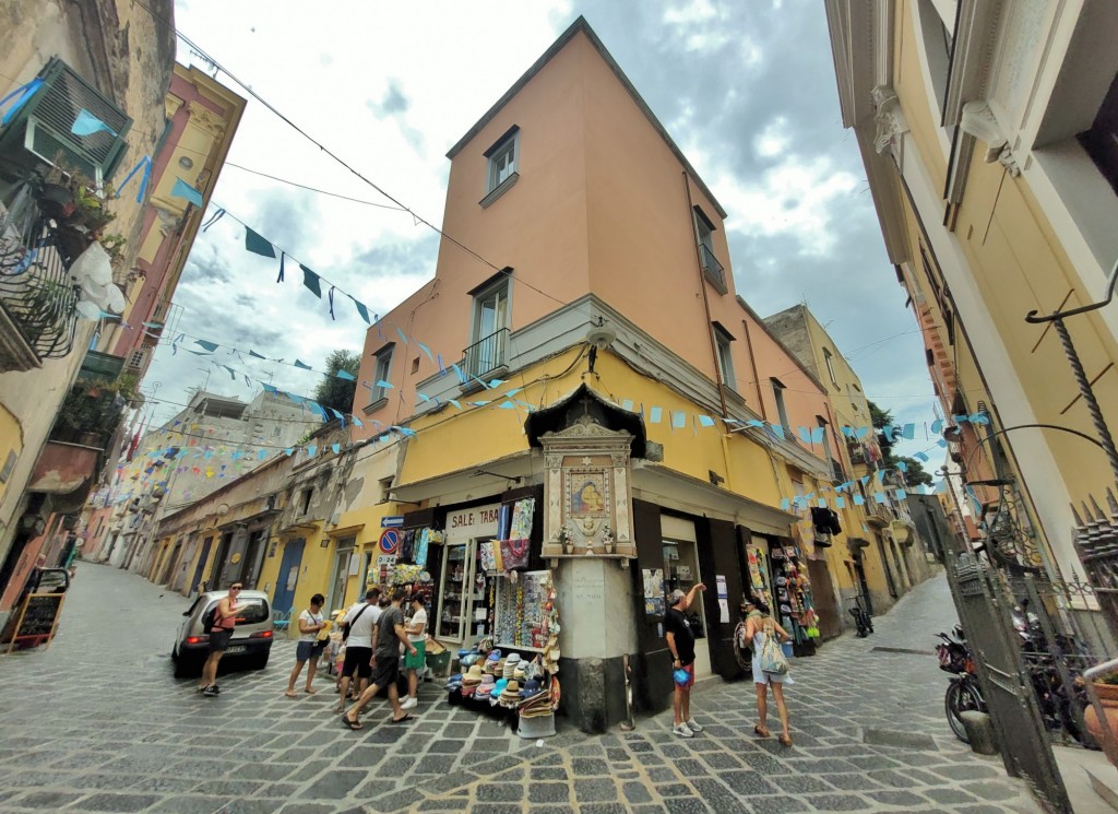 Foto: Vista de la ciudad - Procida (Campania), Italia