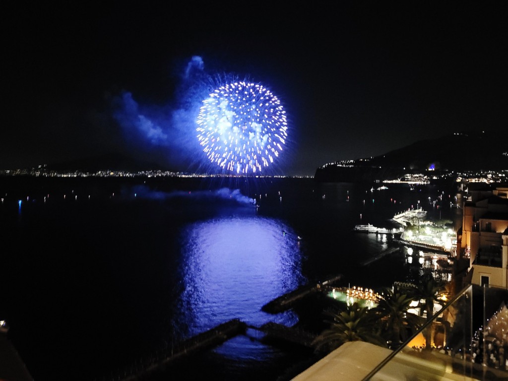 Foto: Fuegos artificiales - Sorrento (Campania), Italia