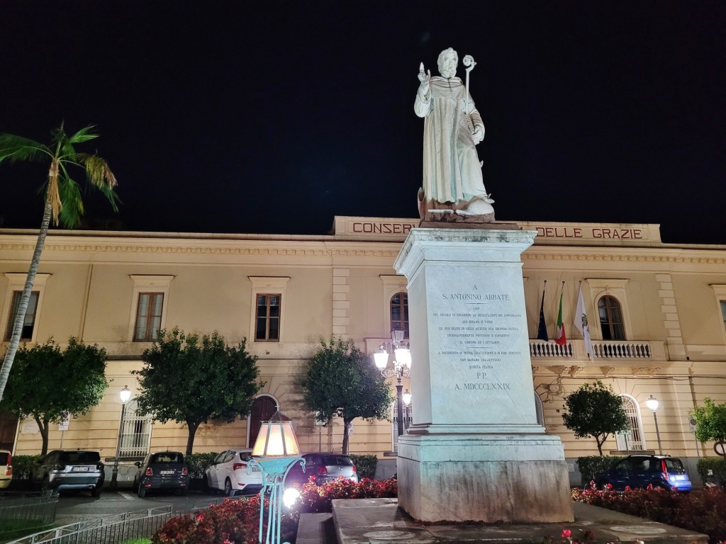 Foto: Vista nocturna - Sorrento (Campania), Italia