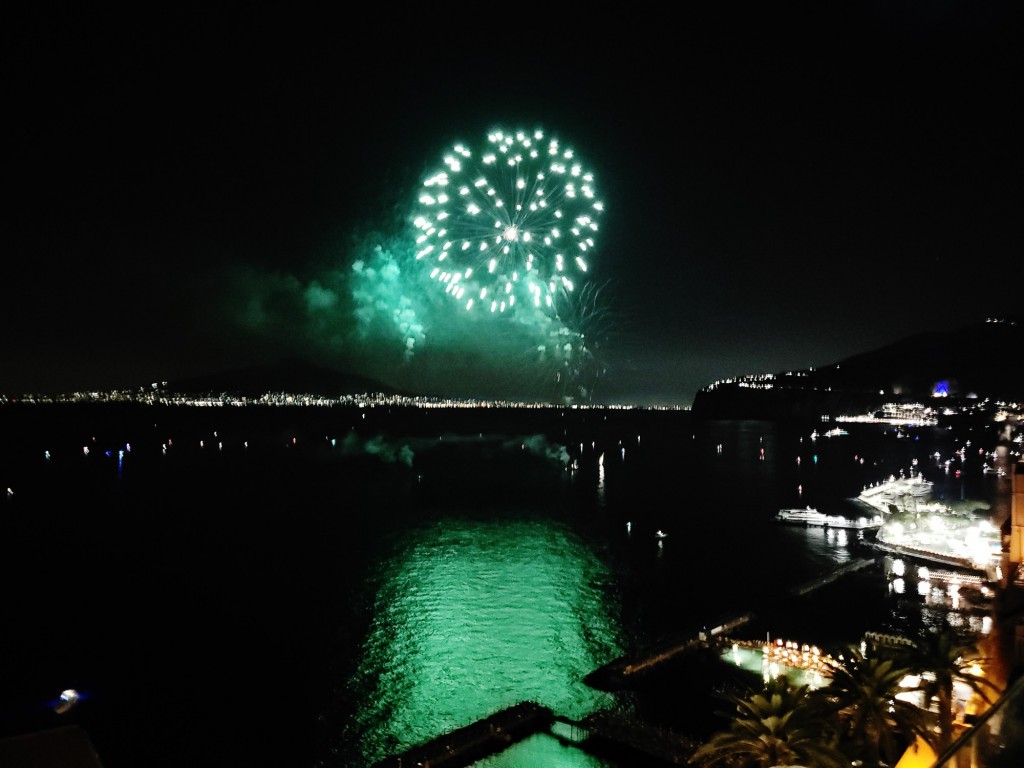 Foto: Fuegos artificiales - Sorrento (Campania), Italia