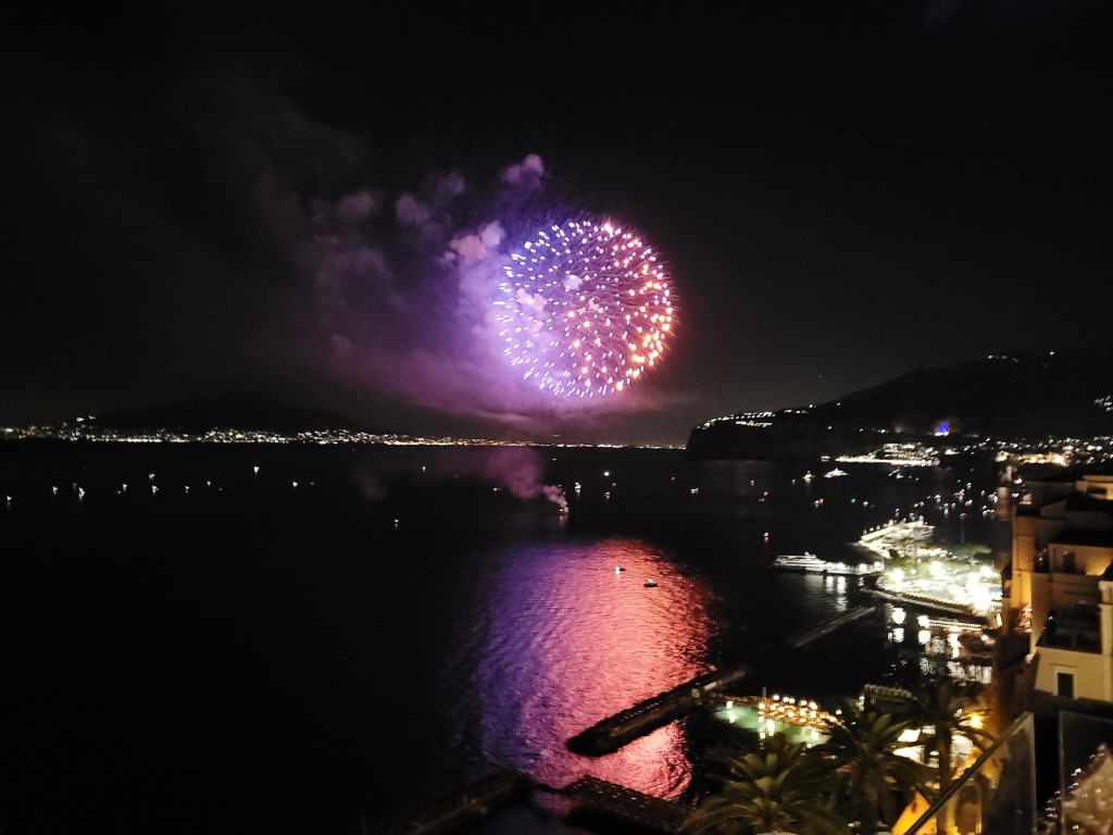 Foto: Fuegos artificiales - Sorrento (Campania), Italia