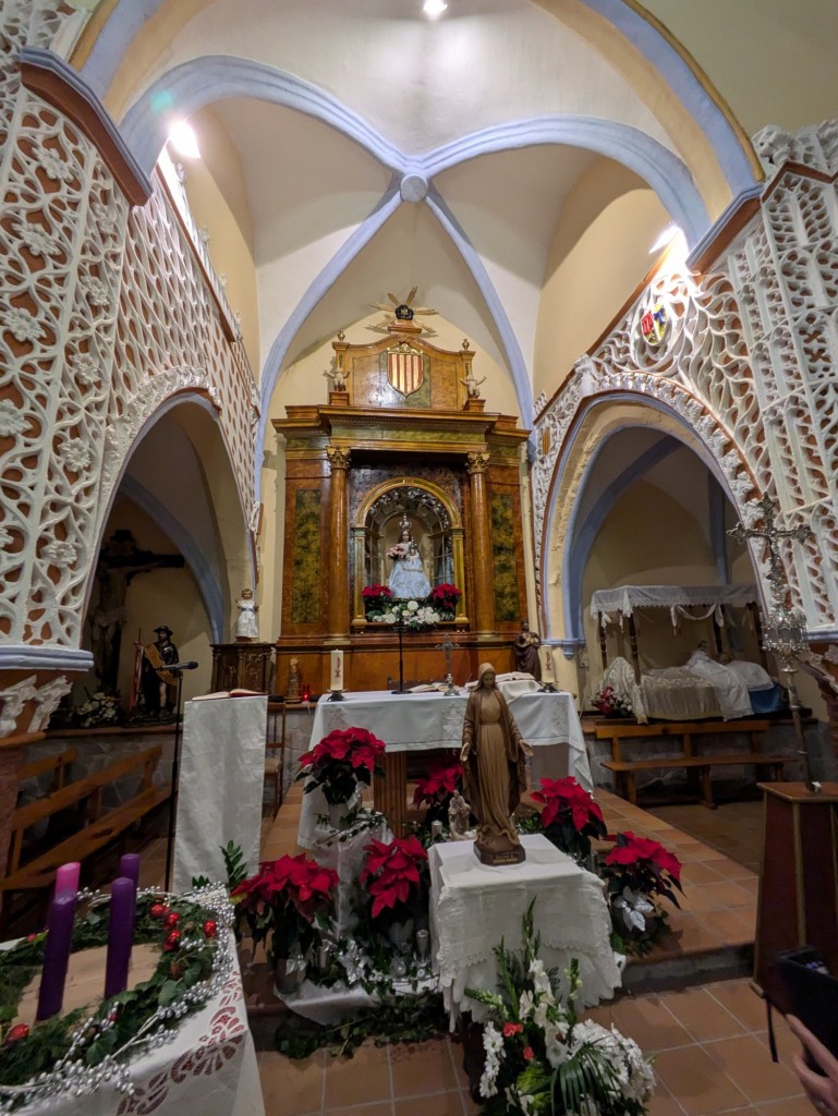 Foto: La Reina de Radio María en la ermita de Olves - Olves (Zaragoza), España