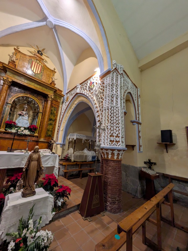 Foto: La Reina de Radio María en la ermita de Olves - Olves (Zaragoza), España