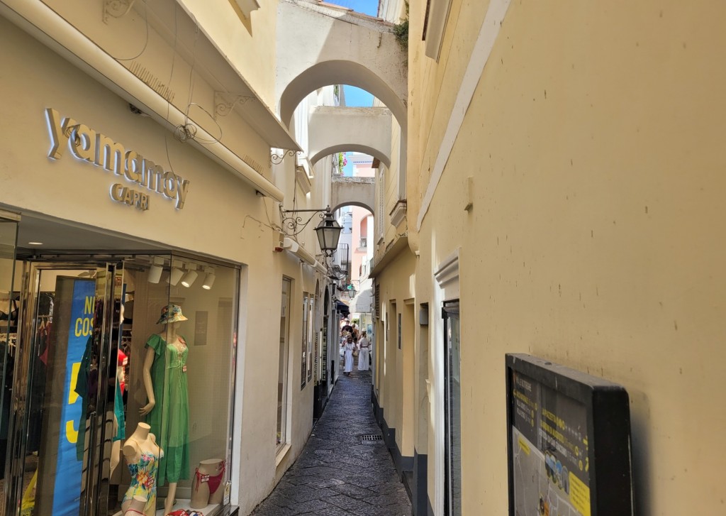 Foto: Centro histórico - Capri (Campania), Italia