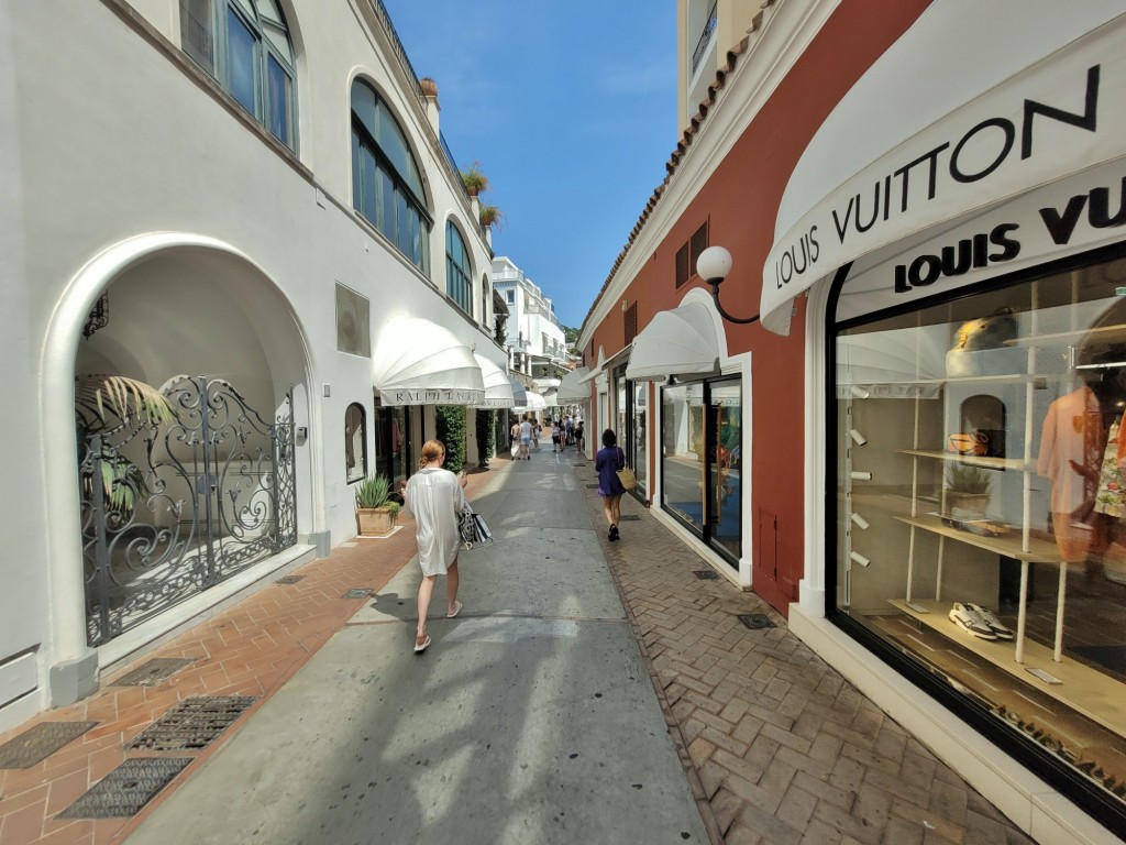 Foto: Centro histórico - Capri (Campania), Italia