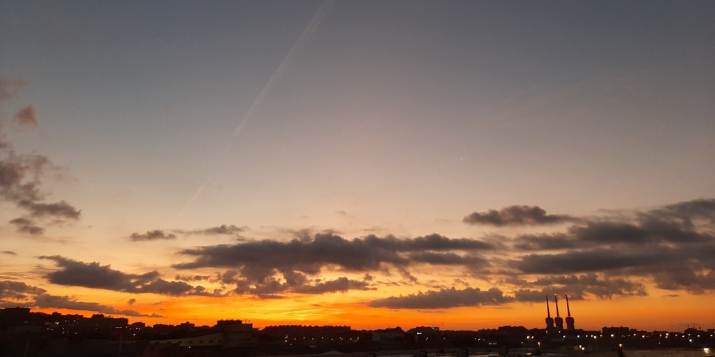 Foto: Amanecer - Sant Adrià de Besòs (Barcelona), España