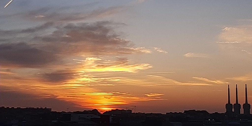 Foto: Amanecer - Sant Adrià de Besòs (Barcelona), España