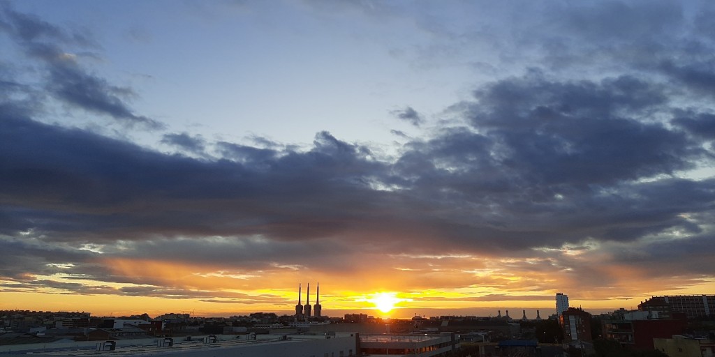 Foto: Amanecer - Sant Adrià de Besòs (Barcelona), España