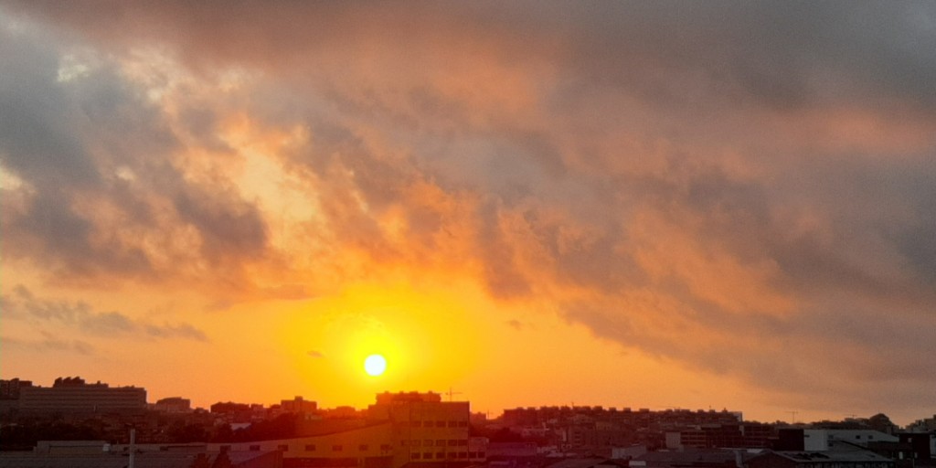 Foto: Amanecer - Sant Adrià de Besòs (Barcelona), España