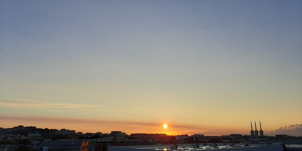 Foto: Amanecer - Sant Adrià de Besòs (Barcelona), España