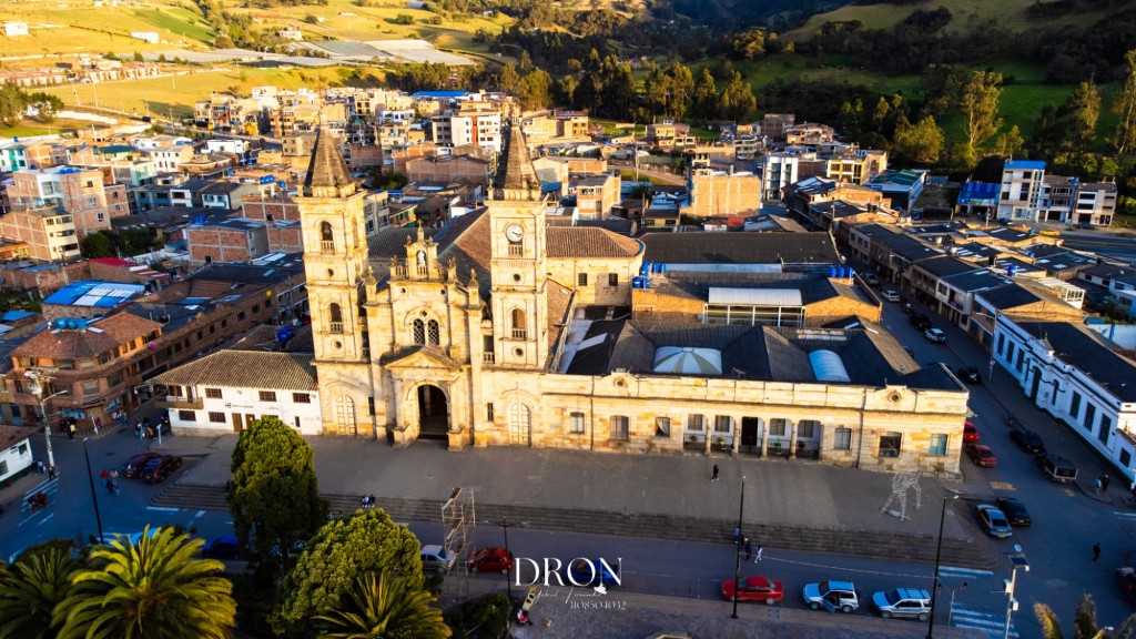 Foto: Viillapinzón centro dron - Viillapinzón (Cundinamarca), Colombia