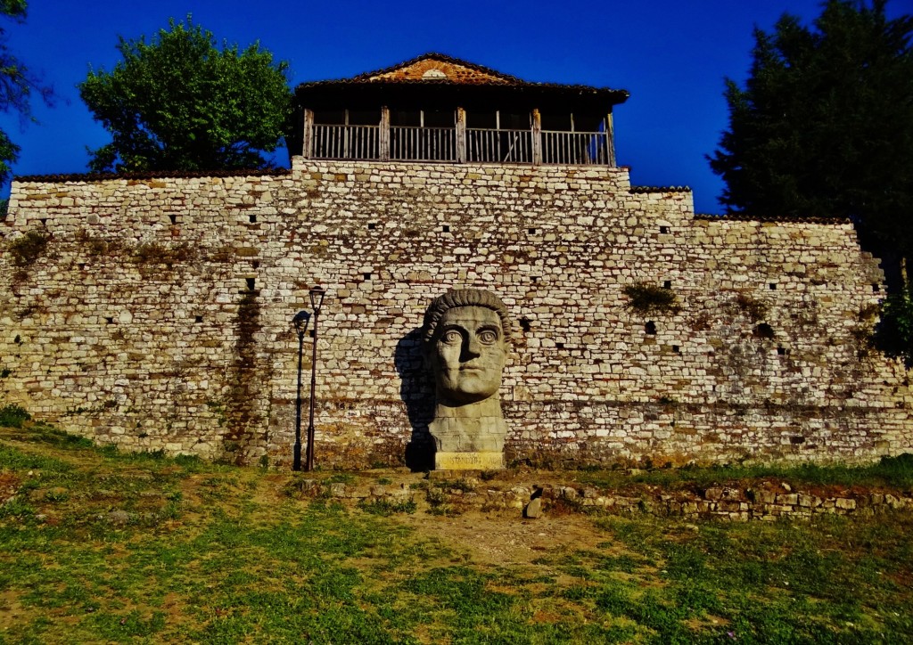 Foto: Kisha e Shën Mëri Vllahernës - Berati (Berat), Albania