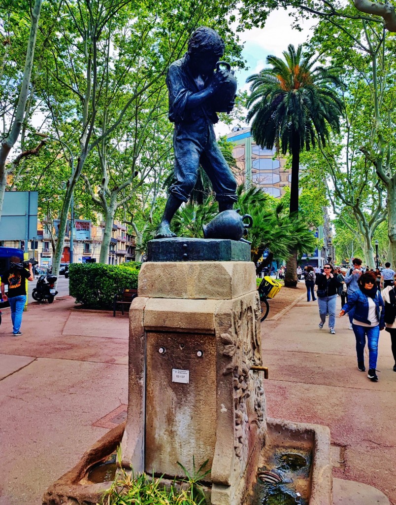 Foto: Font del Noi dels Càntirs - Barcelona (Cataluña), España