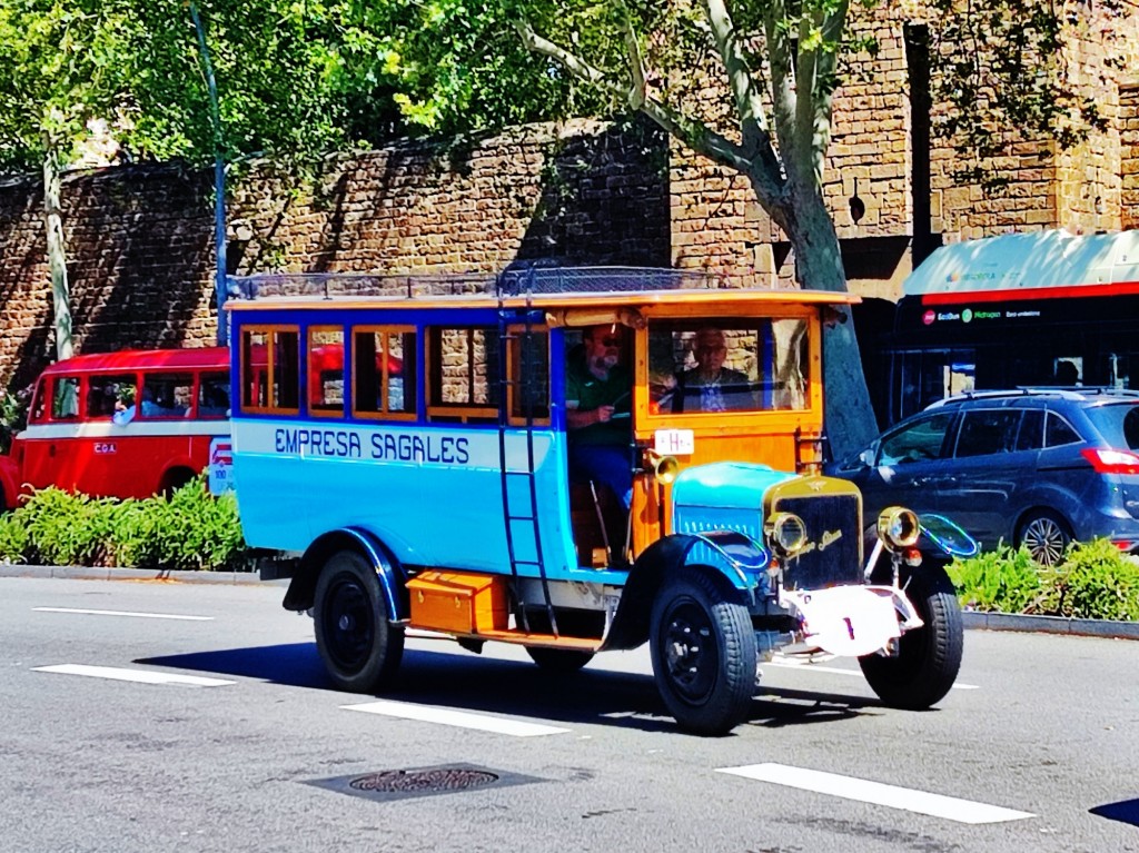 Foto: Exposició d’Autobusos Clàssics de Barcelona 2024 - Barcelona (Cataluña), España