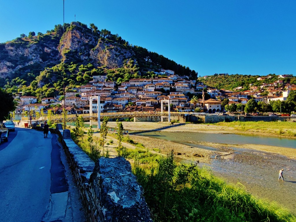 Foto: Berat - Ciudad de las Mil Ventanas - Berati (Berat), Albania