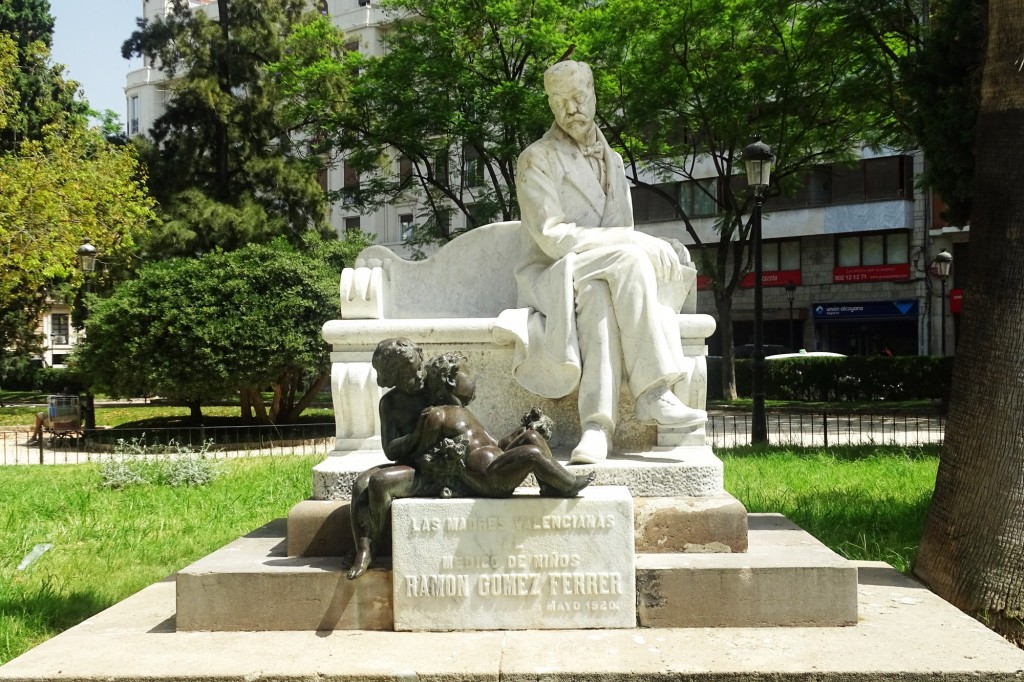 Foto: Monumento al Dr. Gómez Ferrer - Valencia (València), España