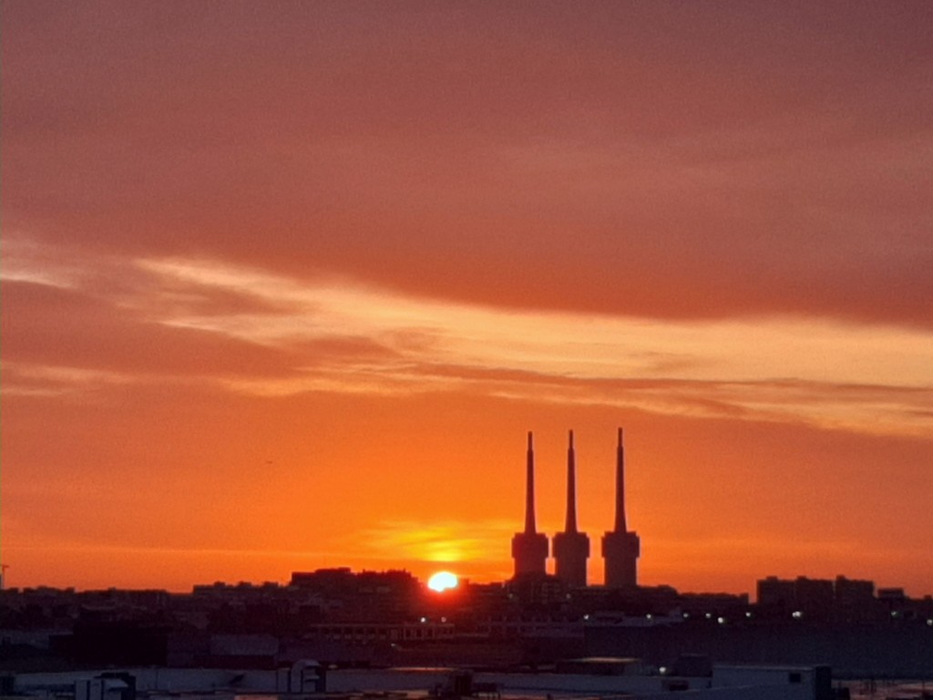 Foto: Amanecer - Sant Adrià de Besós (Barcelona), España