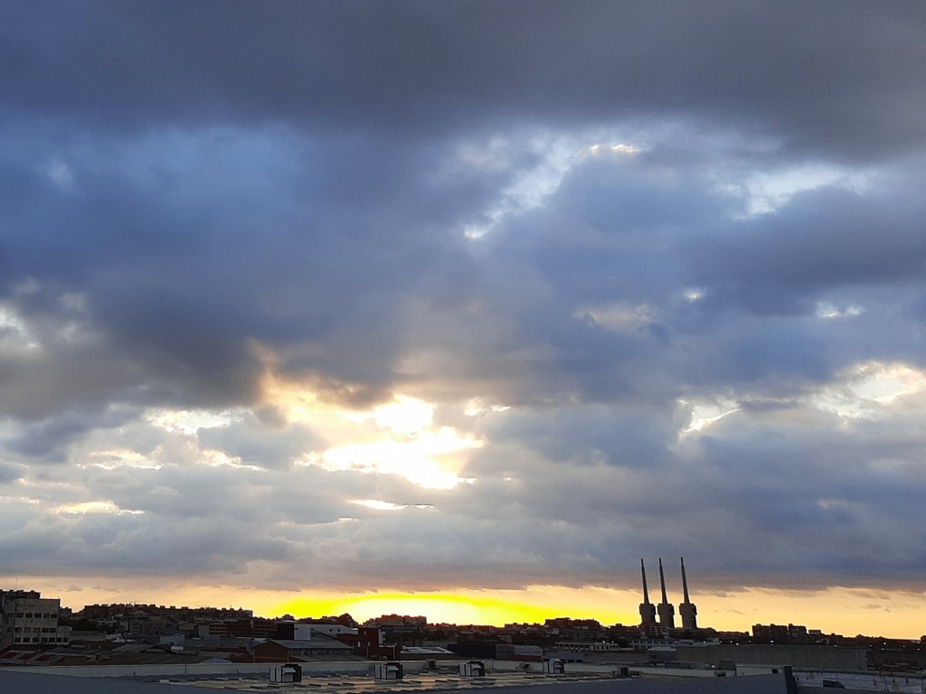 Foto: Amanecer - Sant Adrià de Besós (Barcelona), España