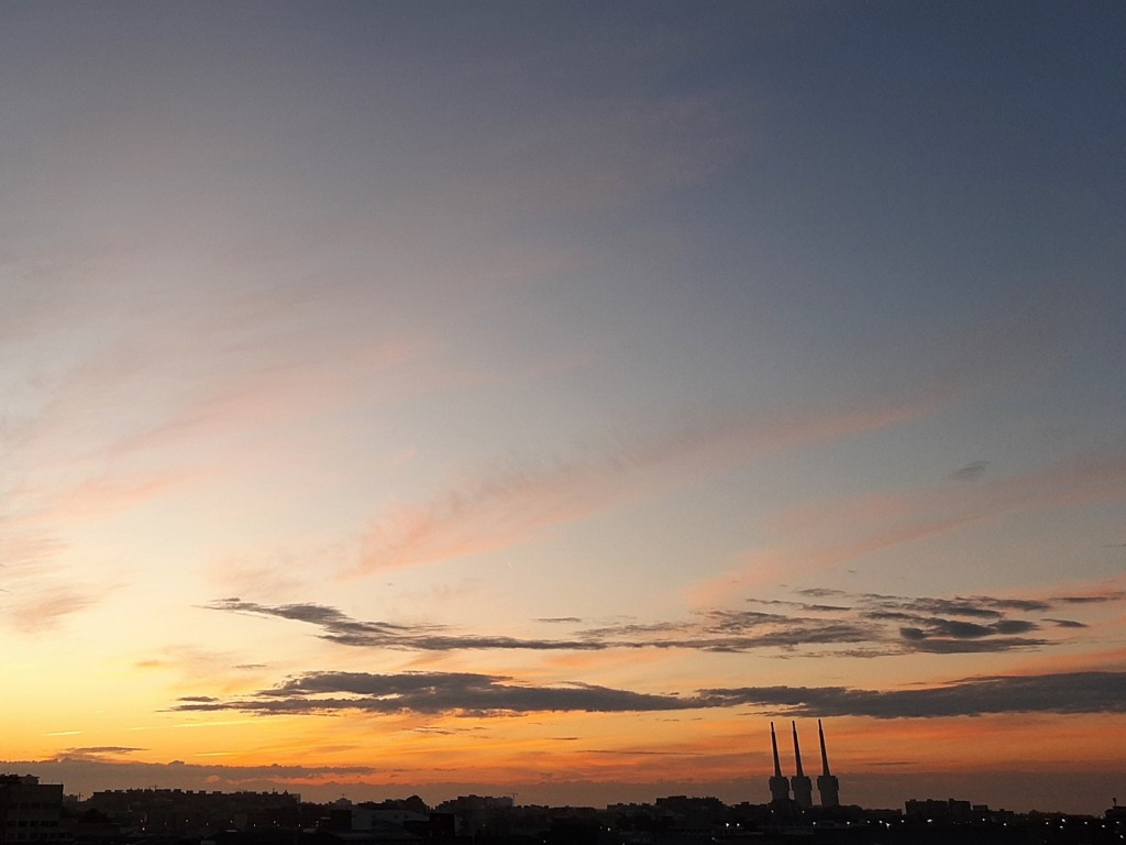 Foto: Amanecer - Sant Adrià de Besós (Barcelona), España